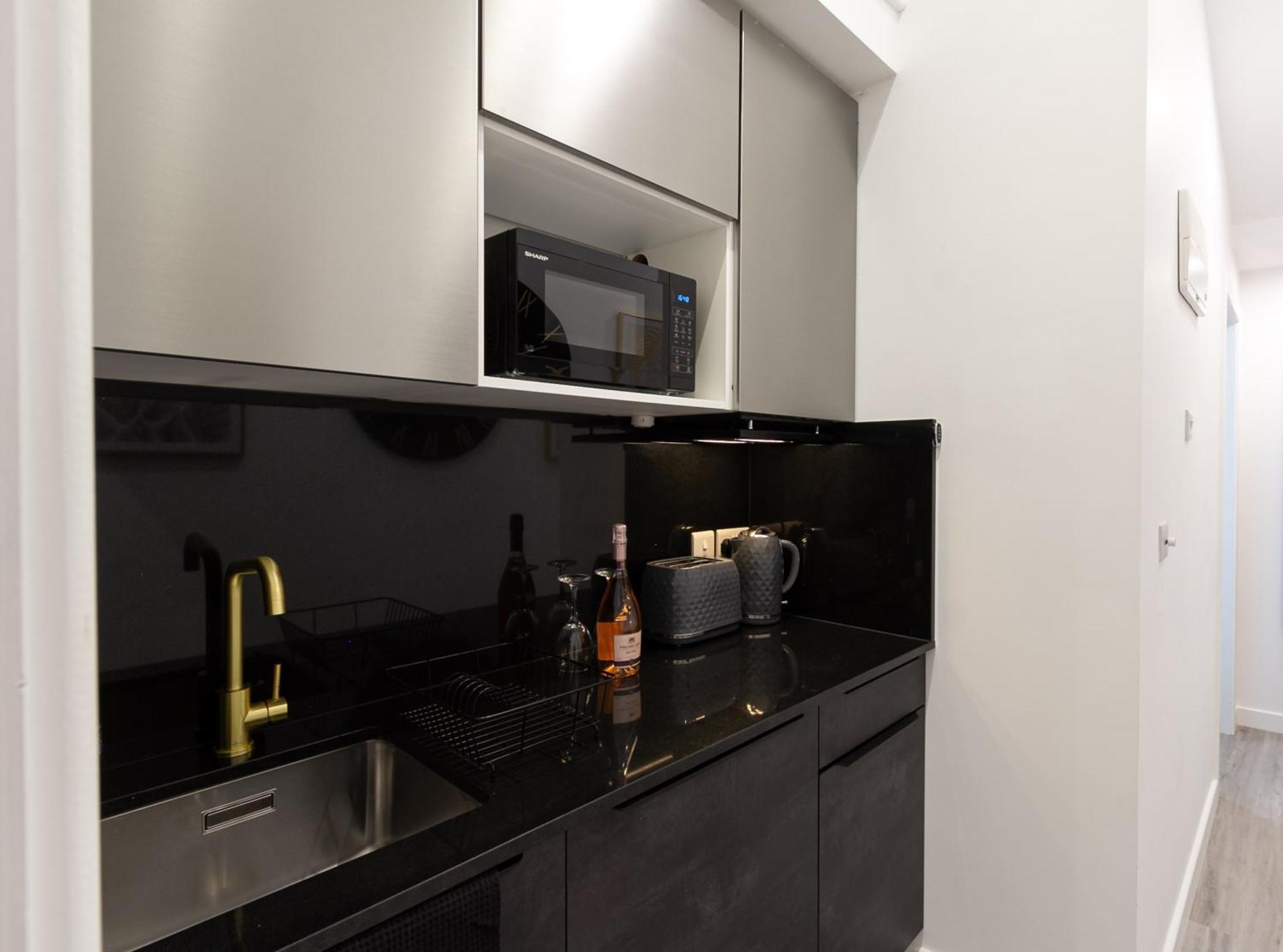 The Lanes Luxury - Rose Platinum Hove